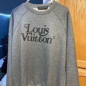 LOUIS VUITTON LONGSLEEVE